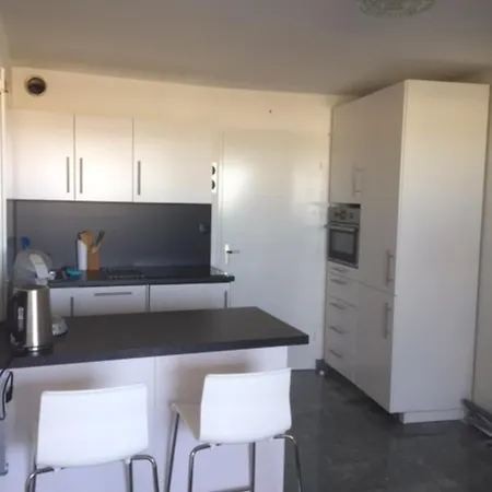 In With Swimming Pool And Direct Access Apartamento Frontignan