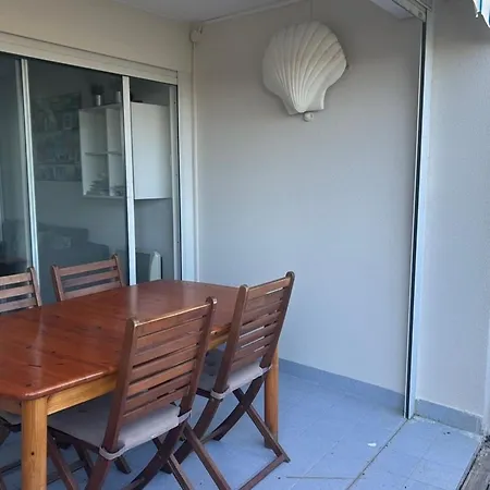 In With Swimming Pool And Direct Access * Frontignan