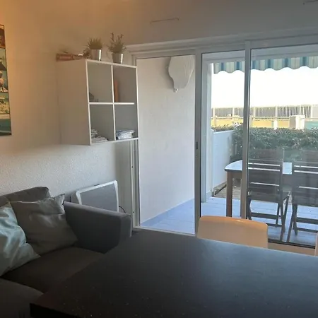 In With Swimming Pool And Direct Access Apartment Frontignan